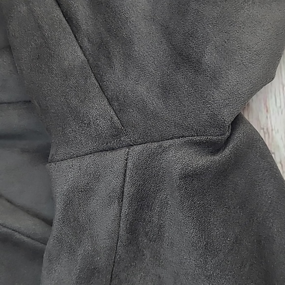 NWOT INC INTERNATIONAL CONCEPTS GRAY FAUX SUEDE SKINNY PANTS - Picture 9 of 13